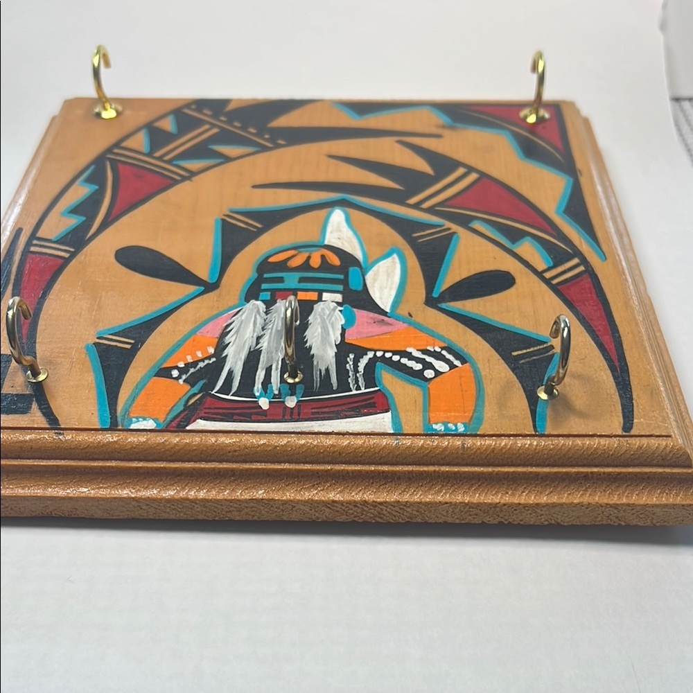 Handcrafted Native American Key Holder. - Picture 4 of 4